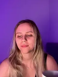lunawolf21 — Stripchat recorded stream image, 27.02.2026 07:20