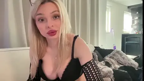 HannaXLove — Stripchat recorded stream screenshot (27 Feb 2026)