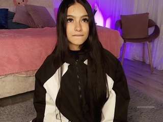 veronicamartin — Camsoda recorded stream image, 06.03.2025 13:20