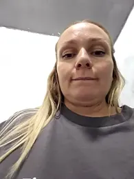 Bondgirl_013 — Stripchat recorded stream image, 28.02.2026 18:10