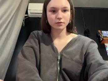 nloraaa — Chaturbate recorded stream screenshot (01 Mar 2026)