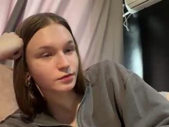 nloraaa — Chaturbate recorded stream screenshot (01 Mar 2026)