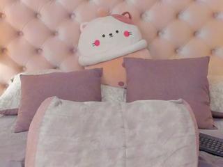 Bella Fontana — Flirt4free recorded stream screenshot (06 Mar 2025)