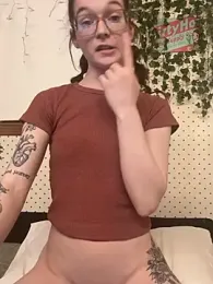 dreamteemergirl — Stripchat recorded stream screenshot (02 Mar 2026)