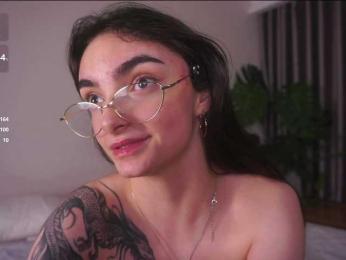 Morena-Dolcce — Bongacams recorded stream screenshot (03 Mar 2026)