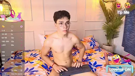 luandy — Stripchat recorded stream screenshot (04 Mar 2026)