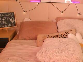 Mia Brooklyn — Flirt4free recorded stream screenshot (04 Mar 2026)