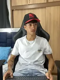 _CamiloBass — Stripchat recorded stream image, 05.03.2026 01:10
