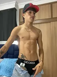_CamiloBass — Stripchat recorded stream image, 05.03.2026 01:10