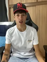 _CamiloBass — Stripchat recorded stream image, 05.03.2026 01:10