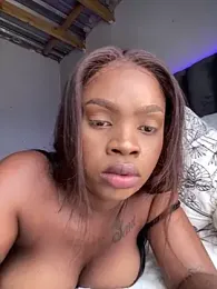 LuciousLips96 — Stripchat recorded stream image, 05.03.2026 11:00