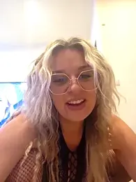 SpicyVicky — Stripchat recorded stream image, 06.03.2026 05:30