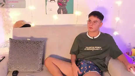 Young_Ben — Stripchat recorded stream screenshot (07 Mar 2026)