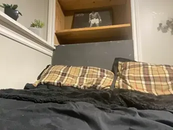 yourwhiteboy1 — Stripchat recorded stream image, 07.03.2026 03:30