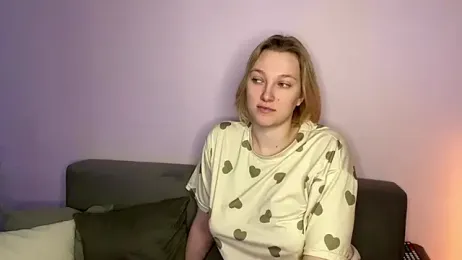 julielourens — Stripchat recorded stream screenshot (07 Mar 2026)