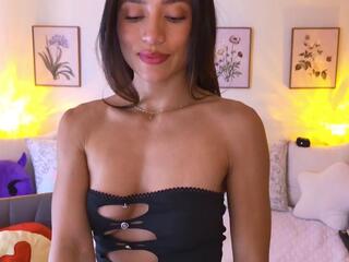 Alejandhra — Flirt4free recorded stream screenshot (07 Mar 2026)