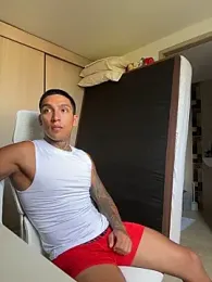 sendfer — Stripchat recorded stream screenshot (09 Mar 2026)