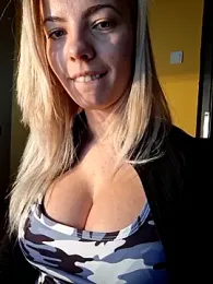 allinqueen — Stripchat recorded stream image, 09.03.2026 20:10