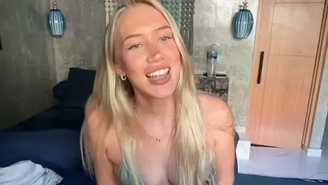 livsslife — Stripchat recorded stream image, 16.03.2026 01:00