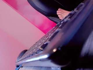 veroniica-mist — Camsoda recorded stream image, 18.03.2026 04:40