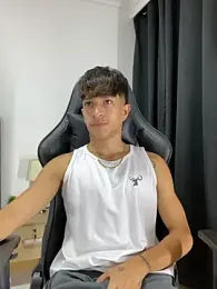 _CamiloBass — Stripchat recorded stream image, 20.03.2026 01:20