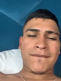 Emiliano_Reyes — Stripchat recorded stream image, 21.03.2026 03:40