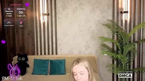 Holl1Would — Stripchat recorded stream screenshot (21 Mar 2026)