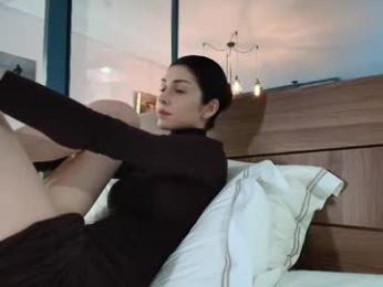 milla_bella — Chaturbate recorded stream image, 23.03.2026 22:10