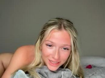 korinaluvv — Chaturbate recorded stream image, 24.03.2026 00:00