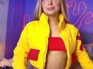 sofly-s — Camsoda recorded stream image, 24.03.2026 11:50