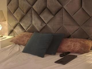 Leiza Thompson — Flirt4free recorded stream screenshot (24 Mar 2026)