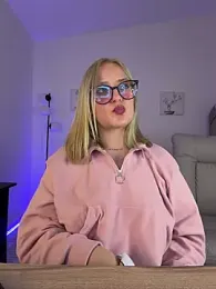 Megan_lu2 — Stripchat recorded stream image, 25.03.2026 05:40