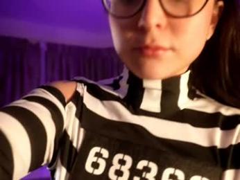 littlee33 — Chaturbate recorded stream image, 07.03.2025 21:10