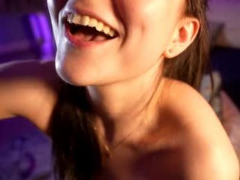 littlee33 — Chaturbate recorded stream image, 07.03.2025 21:10