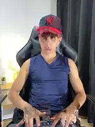 _CamiloBass — Stripchat recorded stream image, 26.03.2026 01:30