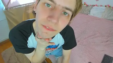 AvenGlow — Stripchat recorded stream image, 29.03.2026 05:40