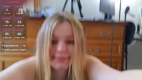 Milana15 — Stripchat recorded stream screenshot (30 Mar 2026)