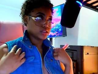 briannabrave — Camsoda recorded stream image, 31.03.2026 08:20
