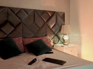 Leiza Thompson — Flirt4free recorded stream screenshot (31 Mar 2026)