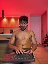 austin_spears_ — Stripchat recorded stream screenshot (01 Apr 2026)