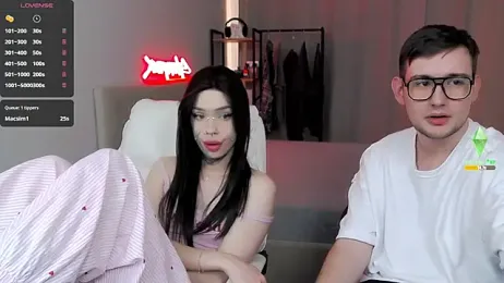 Tanya_M — Stripchat recorded stream image, 01.04.2026 12:30