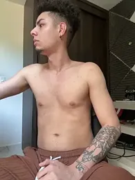 bigryann23 — Stripchat recorded stream image, 01.04.2026 16:10