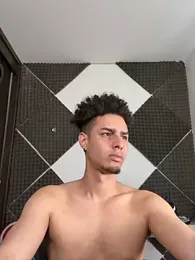 bigryann23 — Stripchat recorded stream image, 01.04.2026 16:10