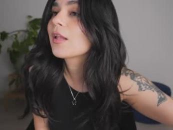 doubedeesarai — Chaturbate recorded stream image, 02.04.2026 03:30