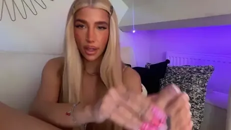 KENNIEXROSE — Stripchat recorded stream image, 02.04.2026 22:40