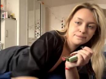 brendelle — Chaturbate recorded stream screenshot (04 Apr 2026)