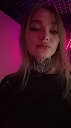 AriWild — Stripchat recorded stream image, 04.04.2026 05:10