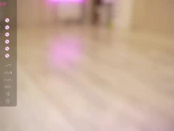 queenelia — Chaturbate recorded stream image, 04.04.2026 10:50