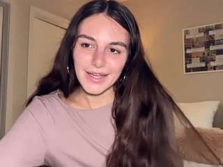 graciesmith27 — Camsoda recorded stream image, 04.04.2026 21:40