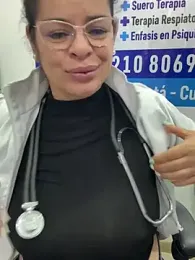 Dr_Nathalia_28 — Stripchat recorded stream screenshot (05 Apr 2026)